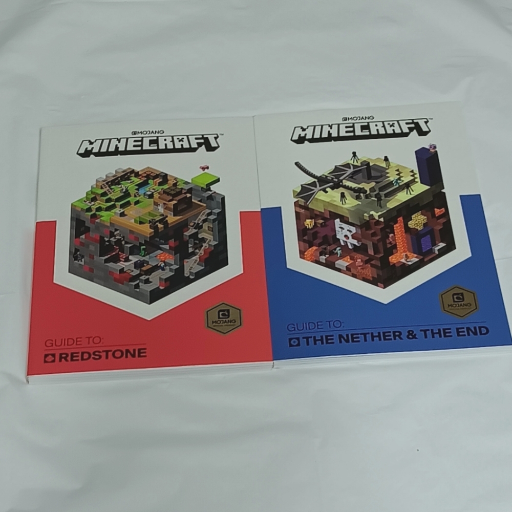 Mojang Officail Minecraft Guide Collection - Picture 3 of 11